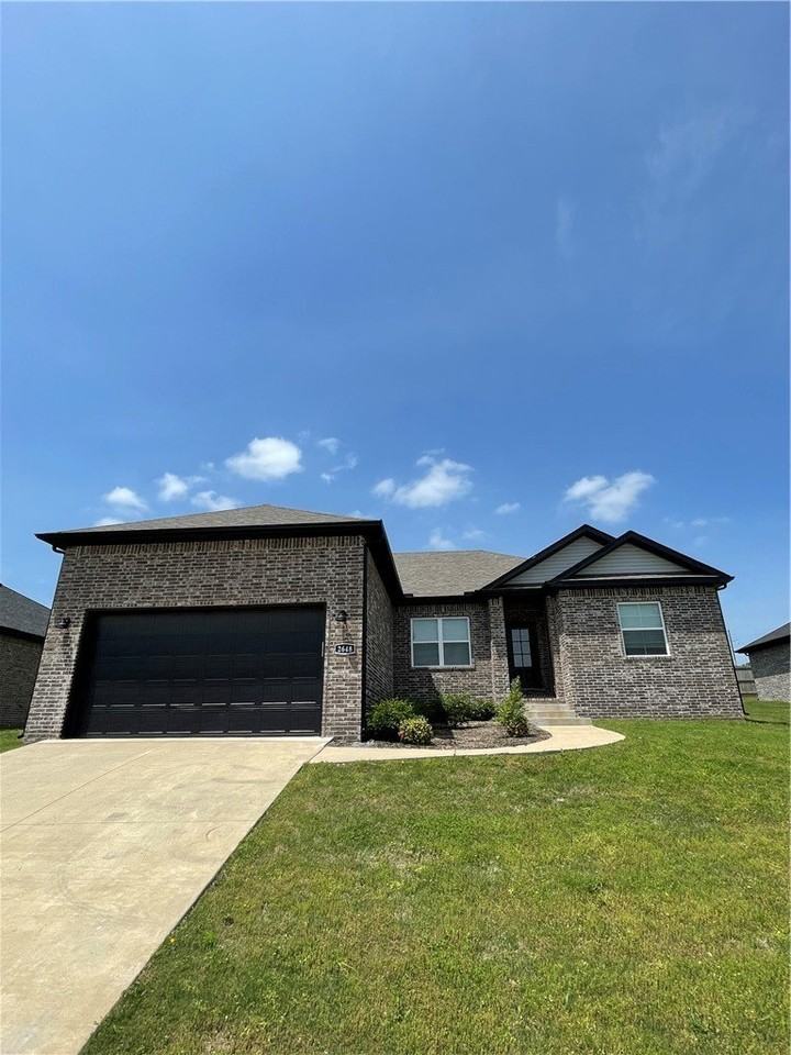 2648 S Olive Ct - Photo 2 of 17