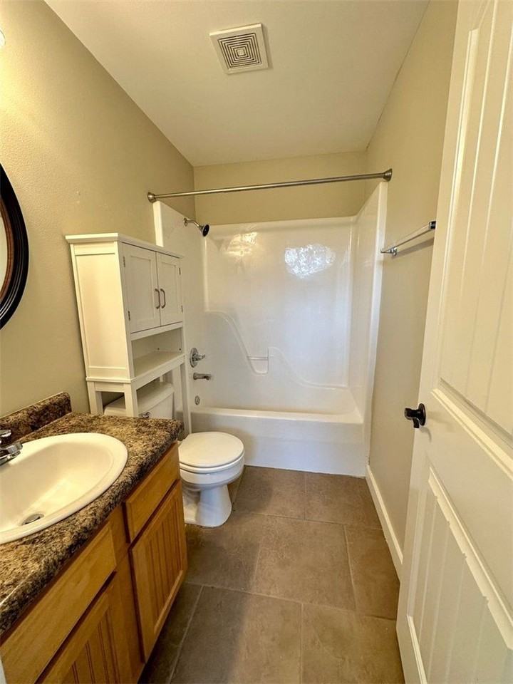2011 Karrington Ridge Drive #C - Photo 7 of 9
