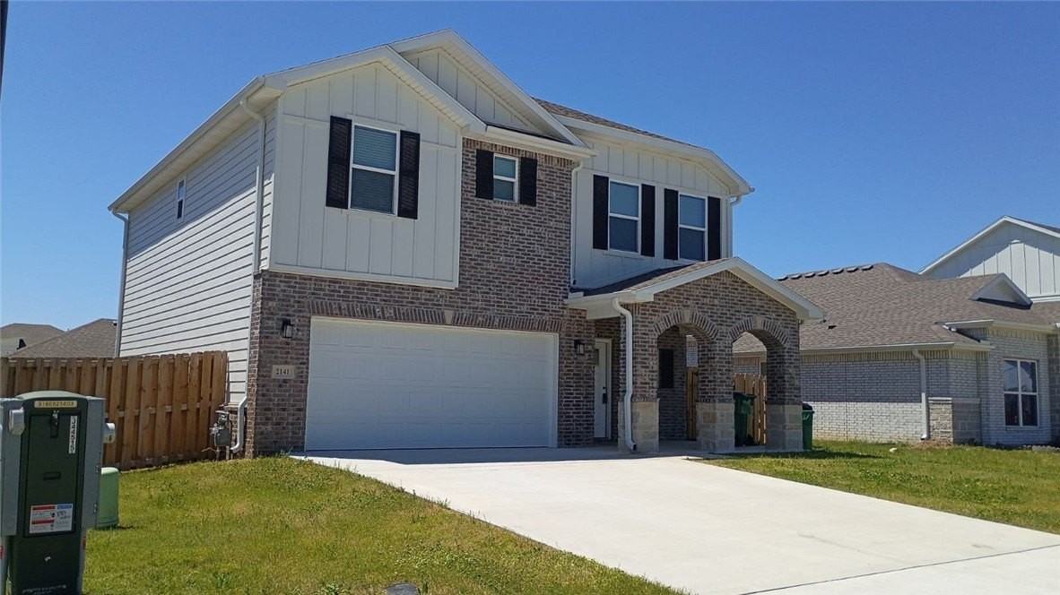 2141 Bluebonnet Ln - Photo 3 of 47