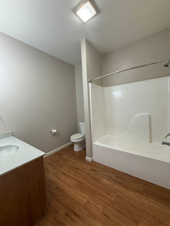 623 N 7th St - Photo 6 of 9