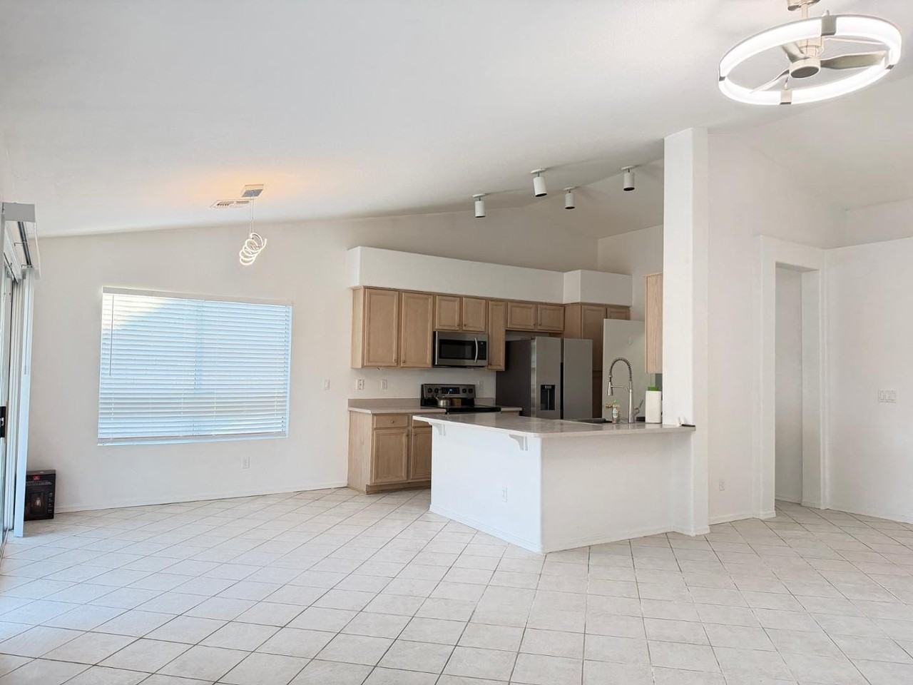 7283 W Tina Ln - Photo 5 of 26