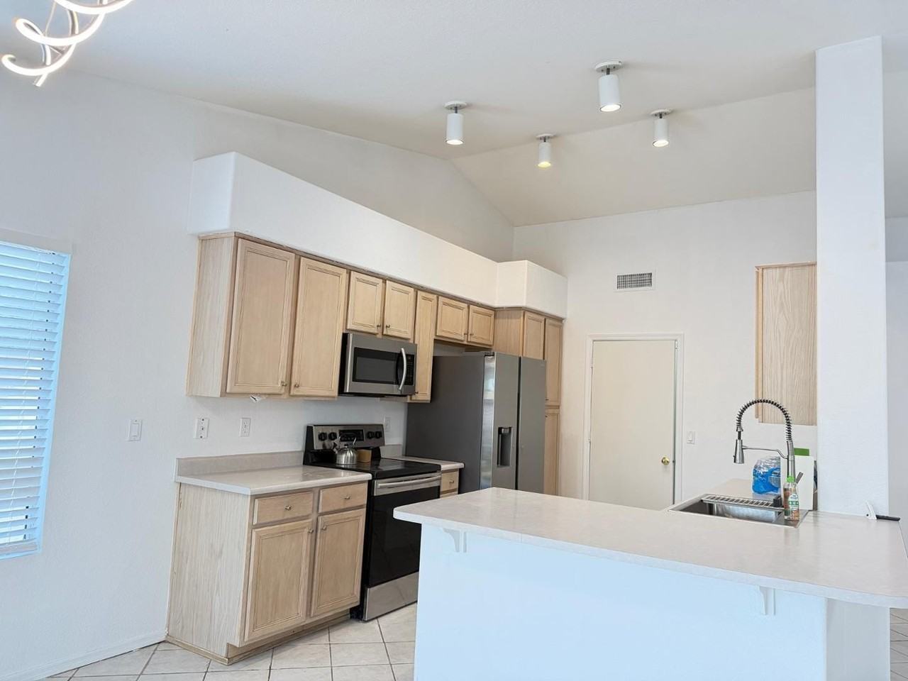 7283 W Tina Ln - Photo 7 of 26