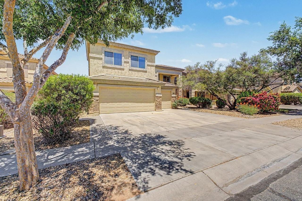 472 W Pelican Dr - Photo 5 of 50