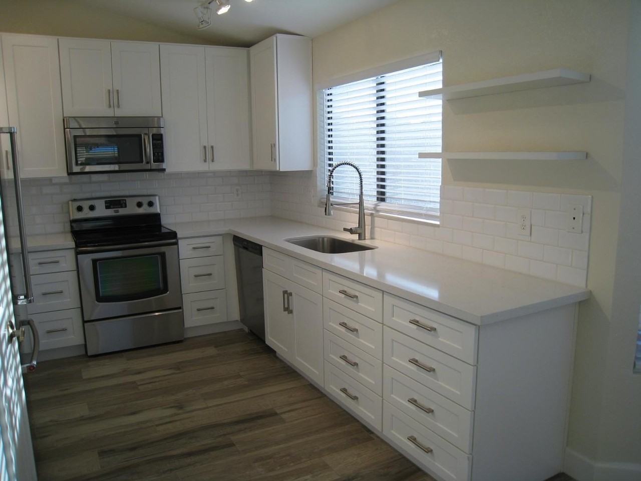 11104 N 110th Pl - Photo 3 of 11
