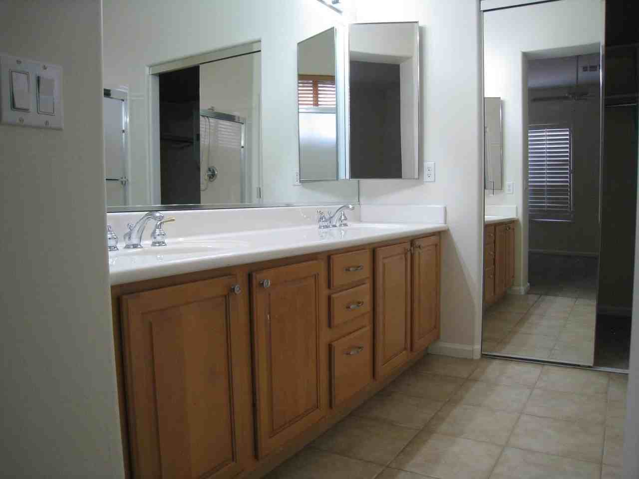 11104 N 110th Pl - Photo 5 of 11