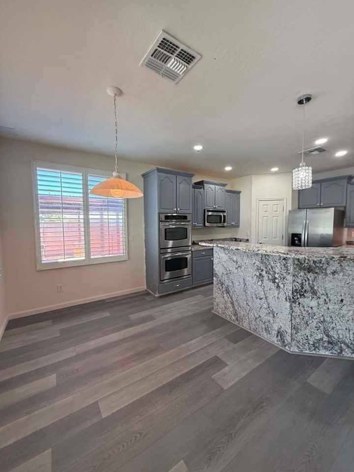 20652 N Donithan Way - Photo 4 of 22