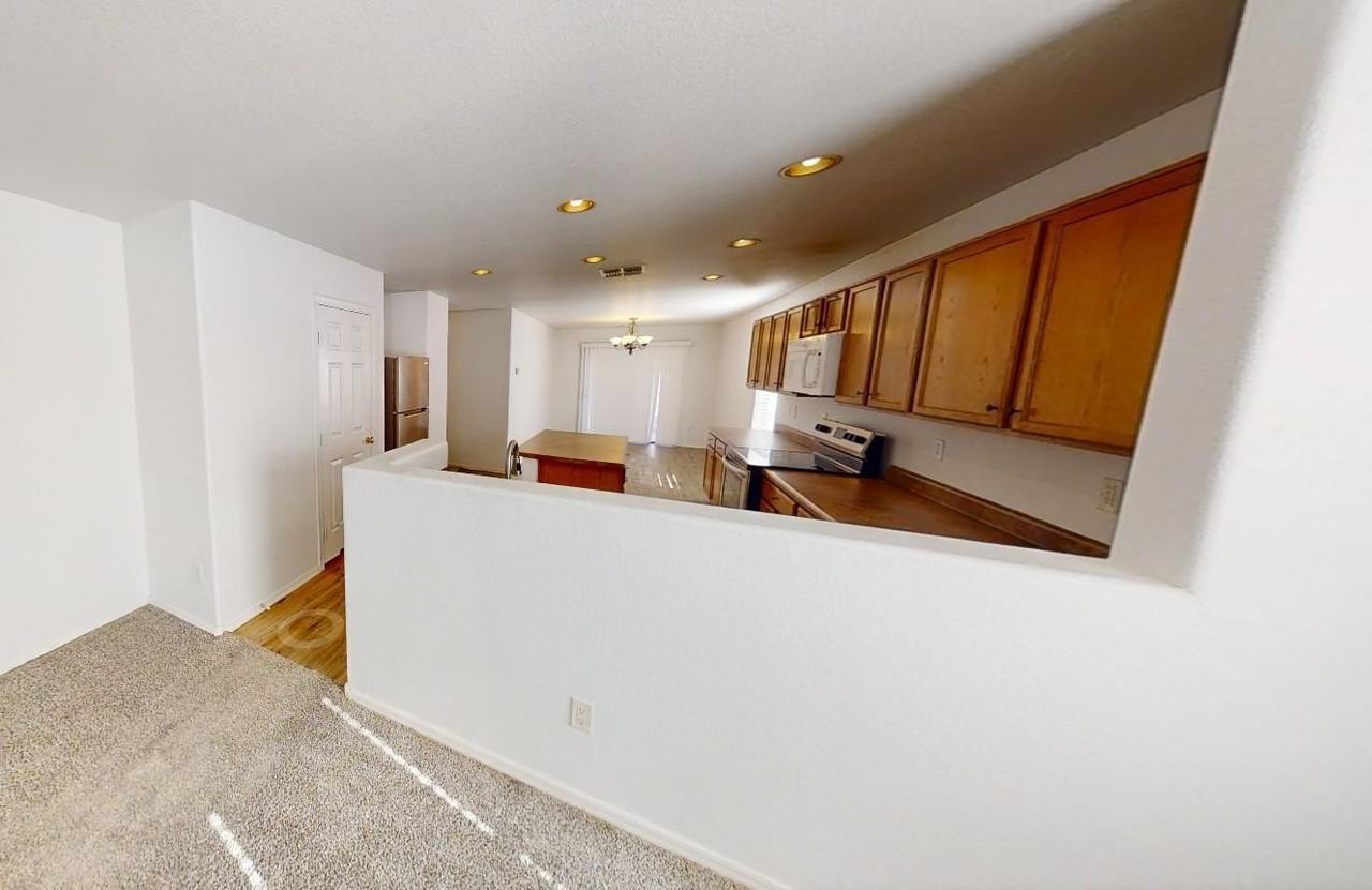 3643 E Constitution Dr - Photo 3 of 11