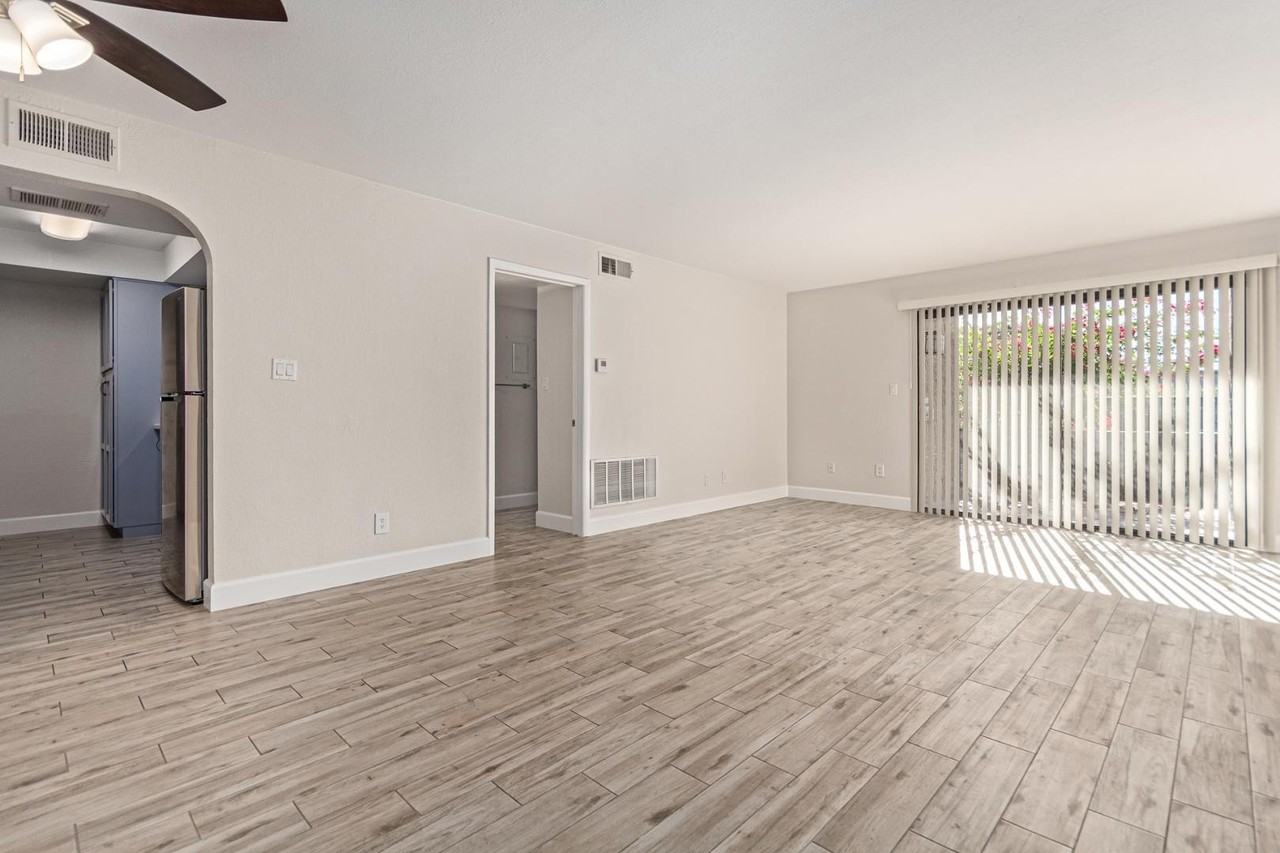 3825 E Camelback Rd #137 - Photo 6 of 26