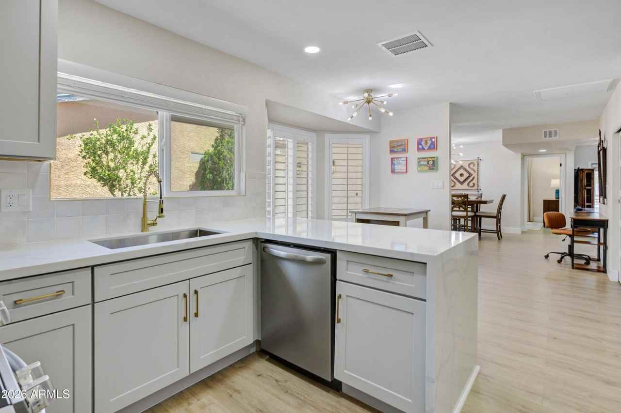6863 E Kelton Ln - Photo 5 of 39