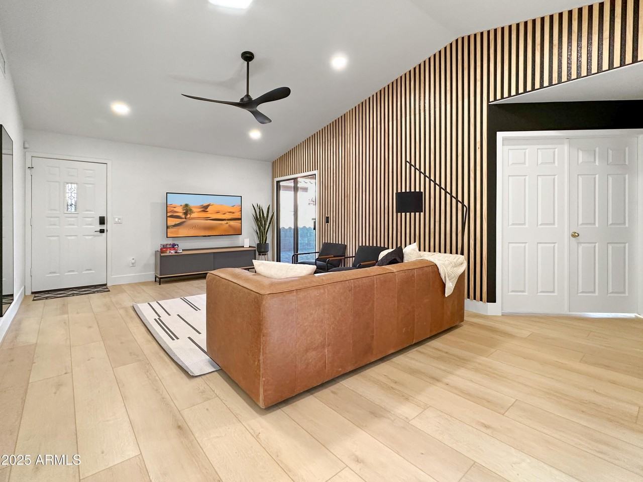 16653 N 59th St - Photo 3 of 18