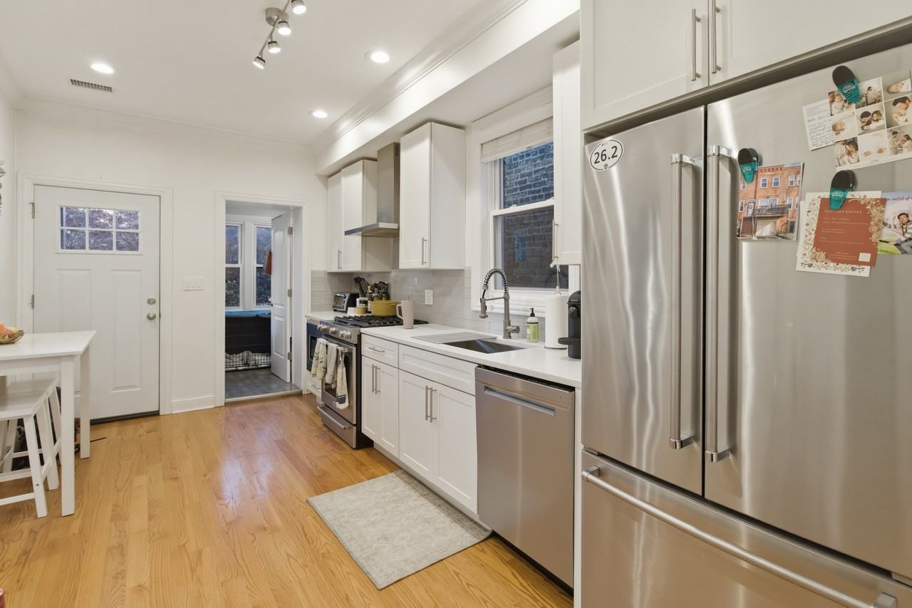 1444 W Diversey Pkwy #2 - Photo 3 of 10