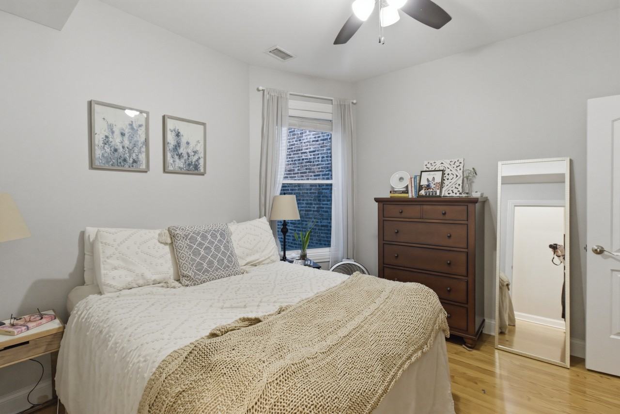1444 W Diversey Pkwy #2 - Photo 5 of 10