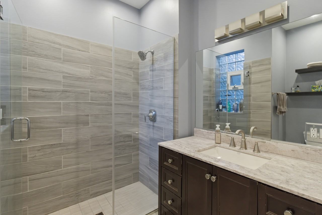 1444 W Diversey Pkwy #2 - Photo 7 of 10