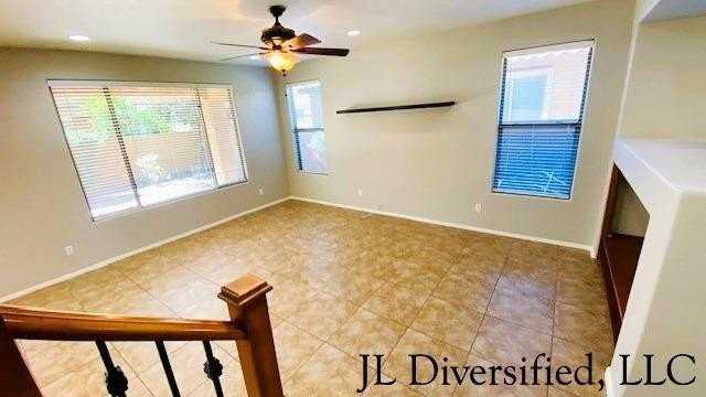 4081 E Torrey Pines Ln - Photo 7 of 37