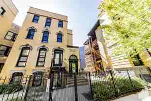 1912 N Lincoln Ave - Photo 1 of 1