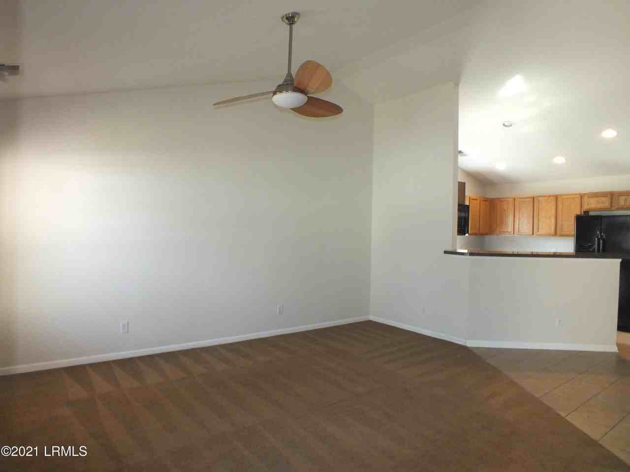 255 Colony Dr - Photo 4 of 23