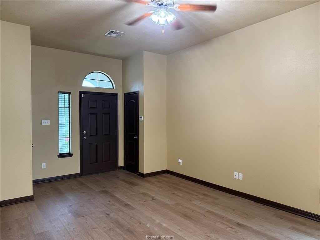 2023 Turning Leaf Dr - Photo 2 of 22