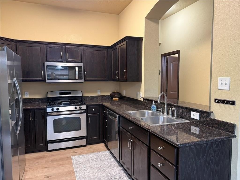 2023 Turning Leaf Dr - Photo 7 of 22