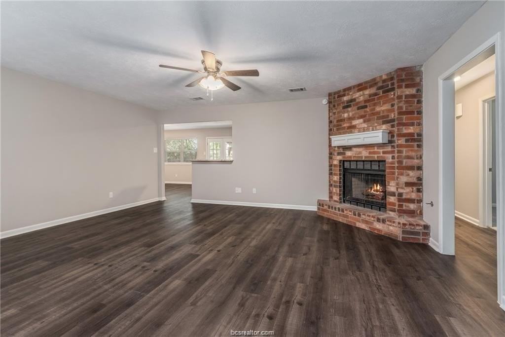 3408 Dallis Dr - Photo 6 of 17