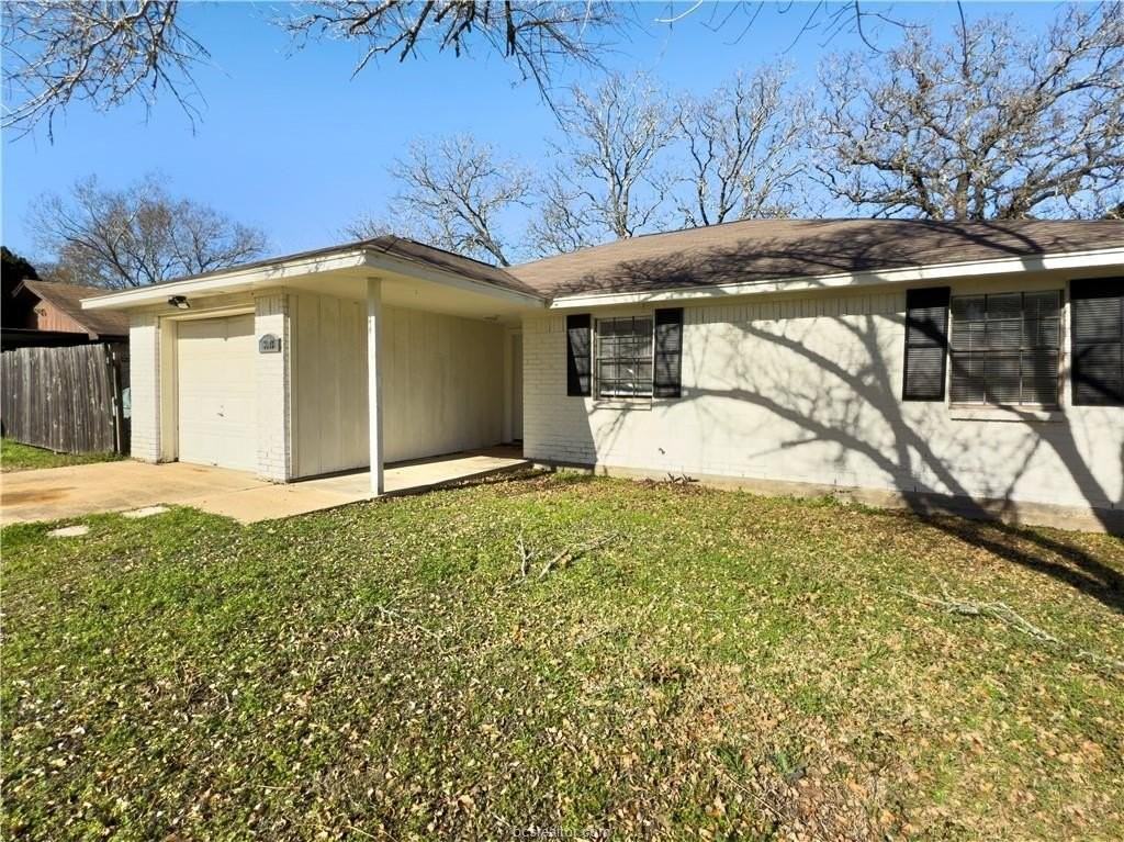 3003 Highwood Ln - Photo 2 of 21