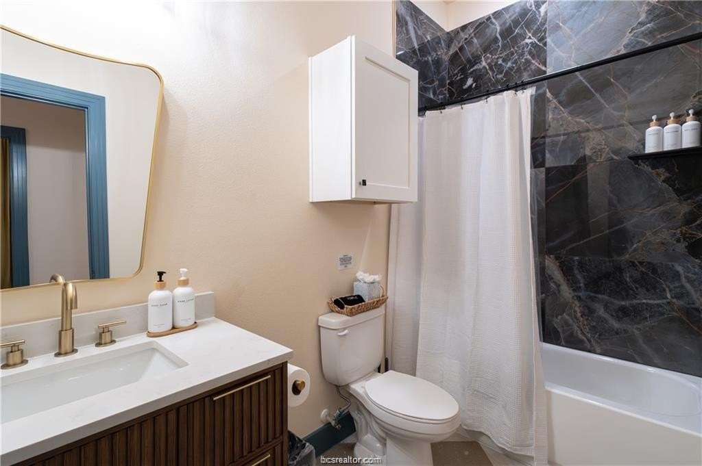 608 N Bryan Ave #224 - Photo 4 of 7