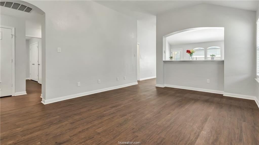 922 Windmeadows Dr - Photo 3 of 24