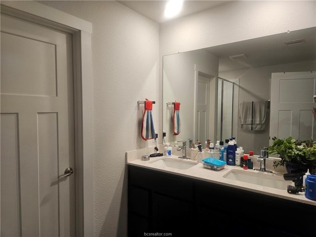 960 Lady Bird Ln - Photo 5 of 7