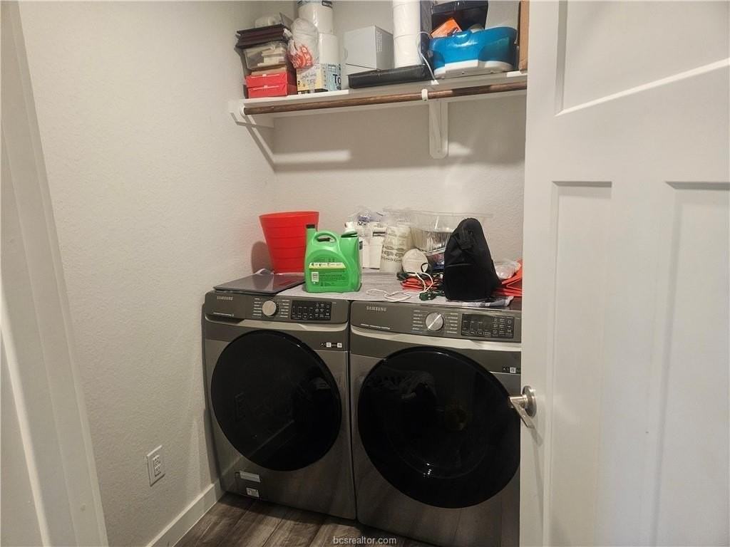 960 Lady Bird Ln - Photo 7 of 7
