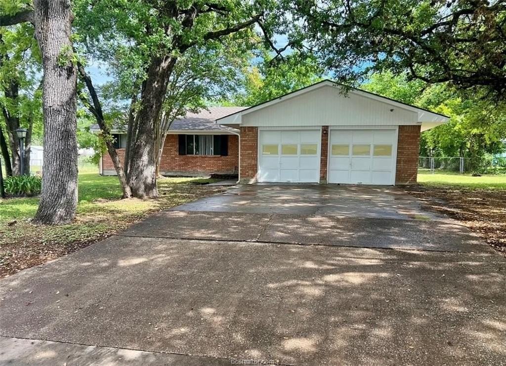 407 Fairway Dr - Photo 3 of 29