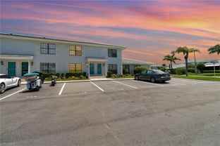 146 Clyburn Way W #I6 - Photo 1 of 1