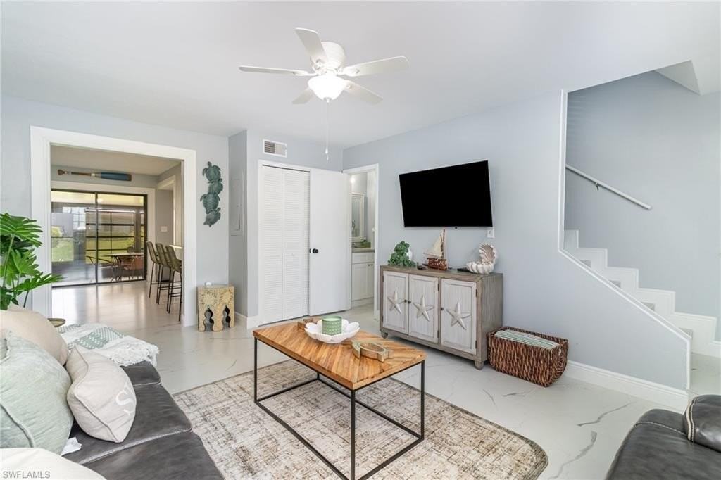 146 Clyburn Way W #I6 - Photo 4 of 26