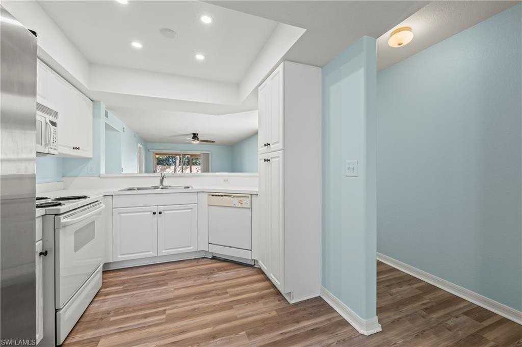 26658 Little John Ct Apt 94 - Photo 4 of 23