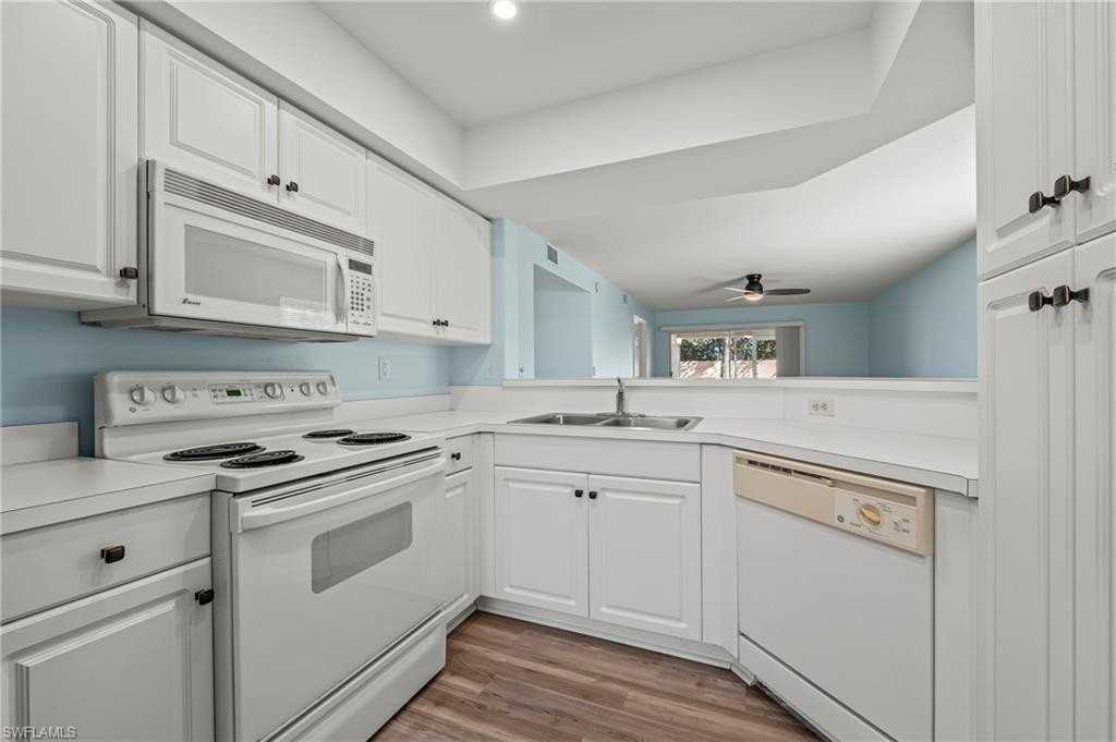 26658 Little John Ct Apt 94 - Photo 6 of 23