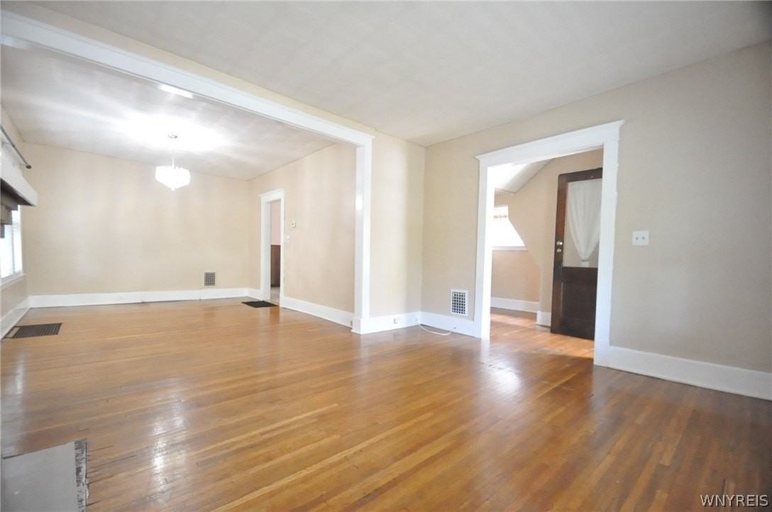 74 Norwalk Ave - Photo 5 of 27