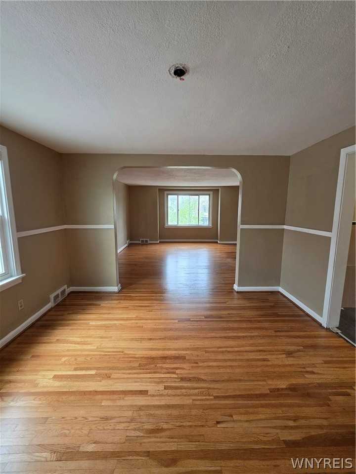 351 Stillwell Ave - Photo 2 of 16
