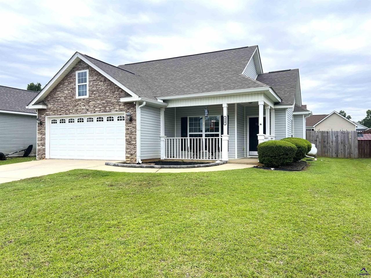 519 Clover Trl - Photo 2 of 31