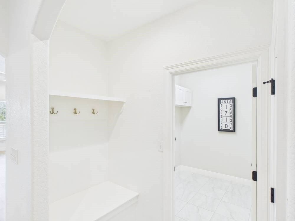 1705 Cherrywood Dr - Photo 4 of 29
