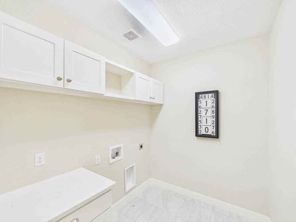 1705 Cherrywood Dr - Photo 5 of 29