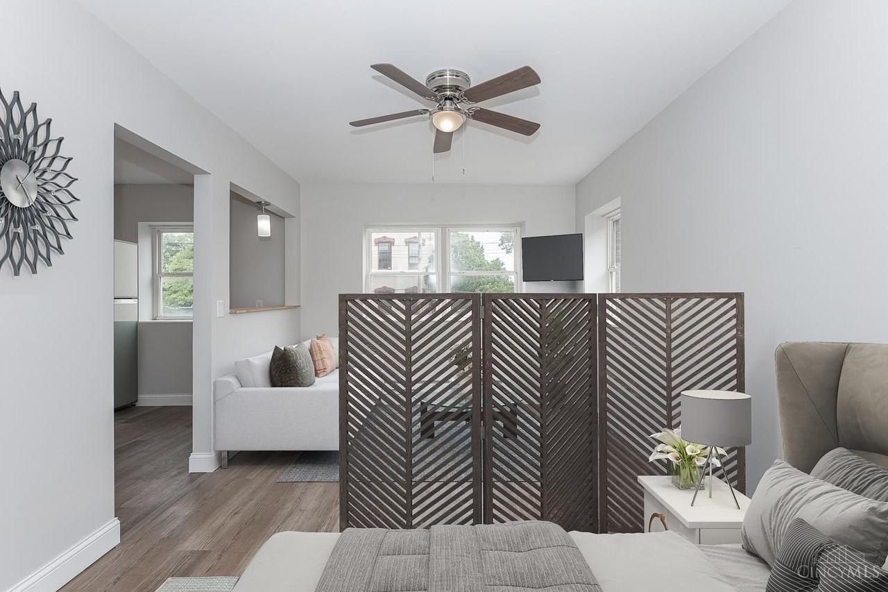 825 William Howard Taft Rd #31 - Photo 3 of 8
