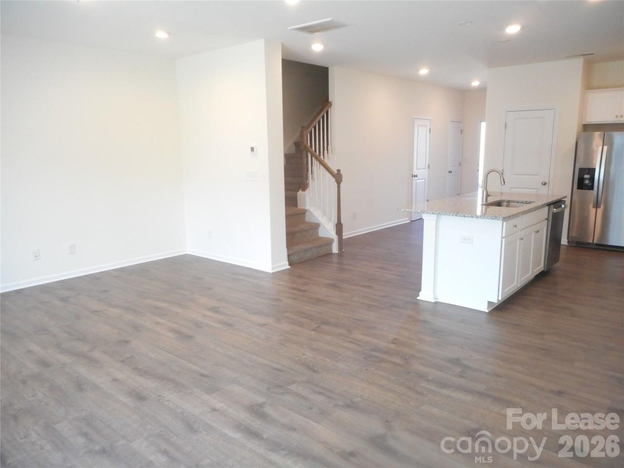 758 Earhart St - Photo 6 of 25