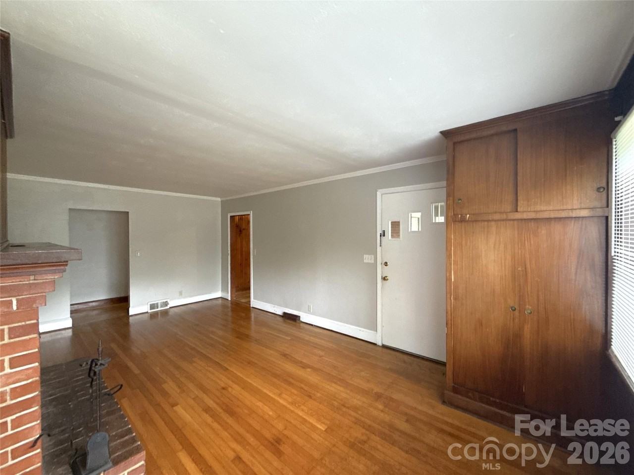 2000 Weststone Dr - Photo 3 of 12
