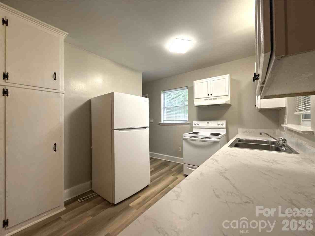 2000 Weststone Dr - Photo 6 of 12