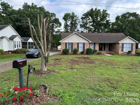 413 Parallel Dr - Photo 1 of 1
