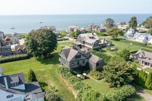 featured image of 17 Agawam Ave