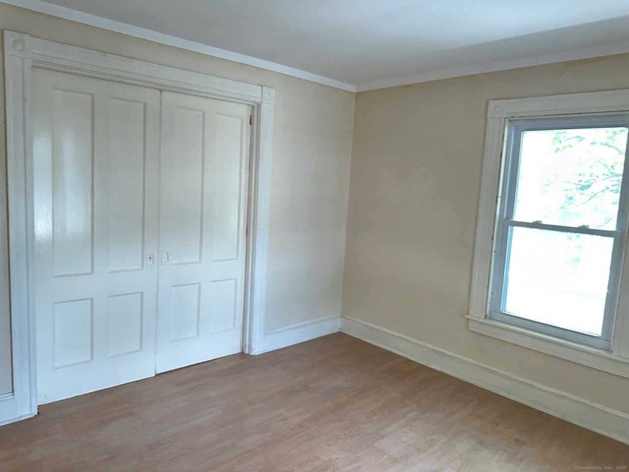 61 Clarence St - Photo 4 of 12