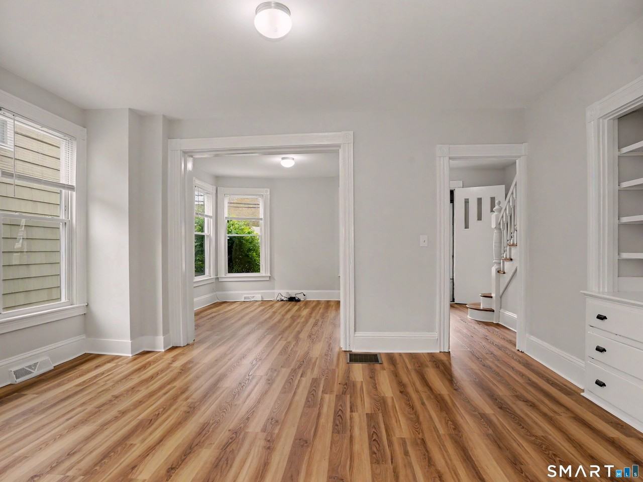 156 Hawthorne Ave - Photo 7 of 25