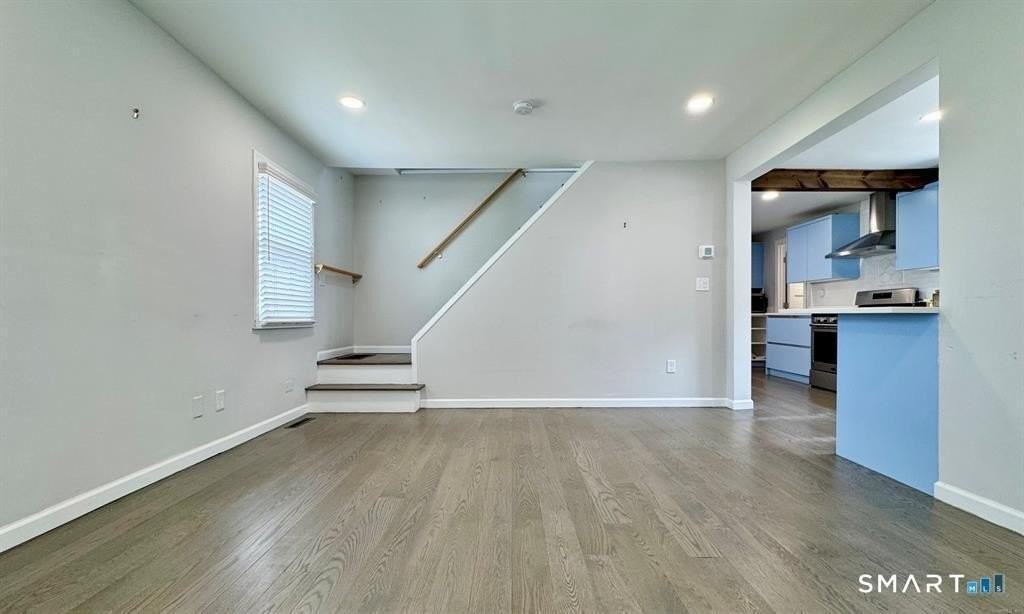 12 Dunbar Rd - Photo 4 of 24