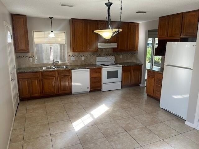 35 Berwick Cir - Photo 4 of 7
