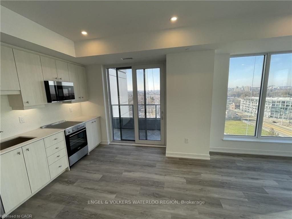 15 Wellington Street S 26 - Photo 3 of 23