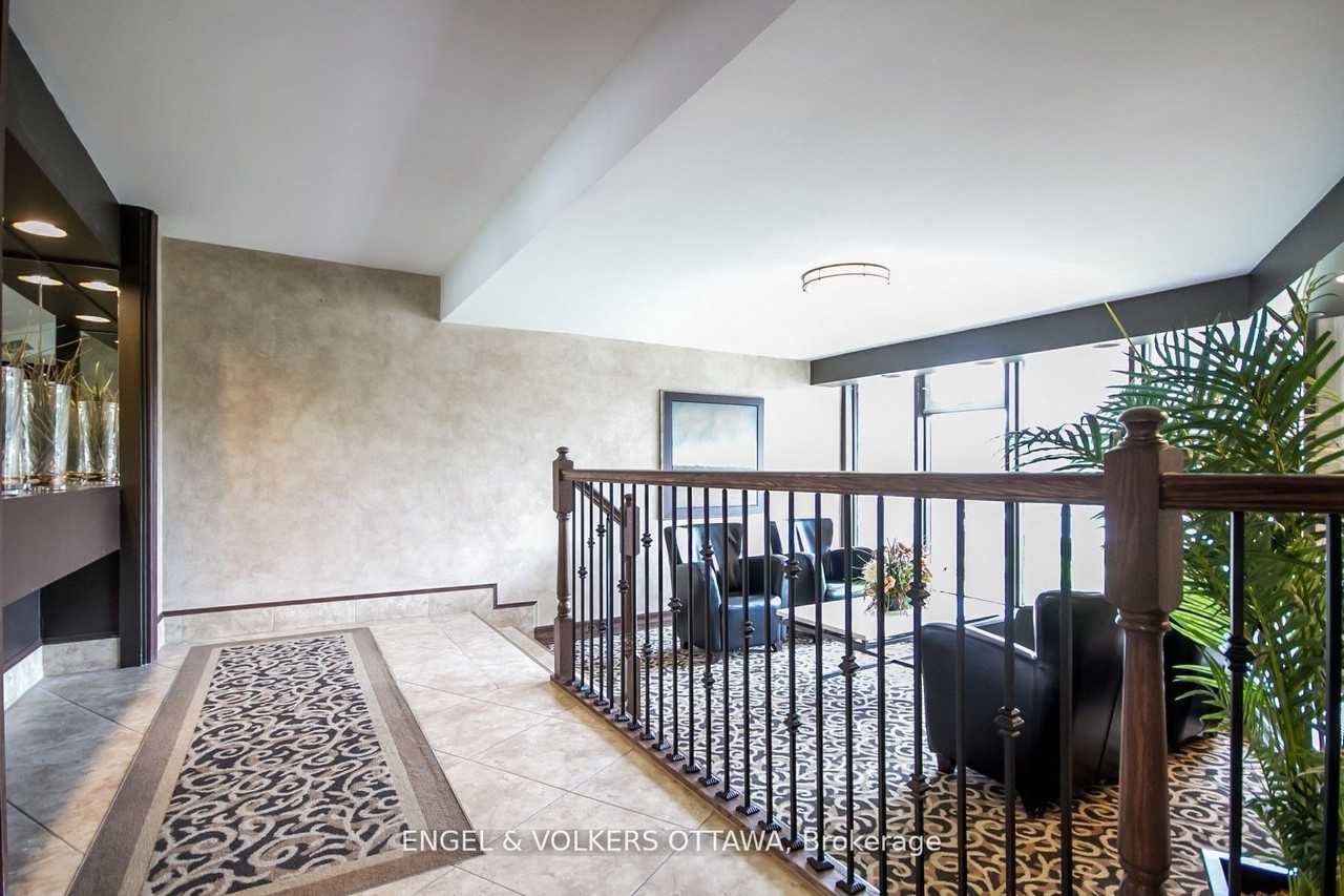 1081 Ambleside Tower I Apts. - Photo 4 of 29